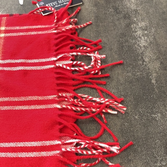 Brand New Steve Madden Scarf 🧣 - Picture 4 of 7
